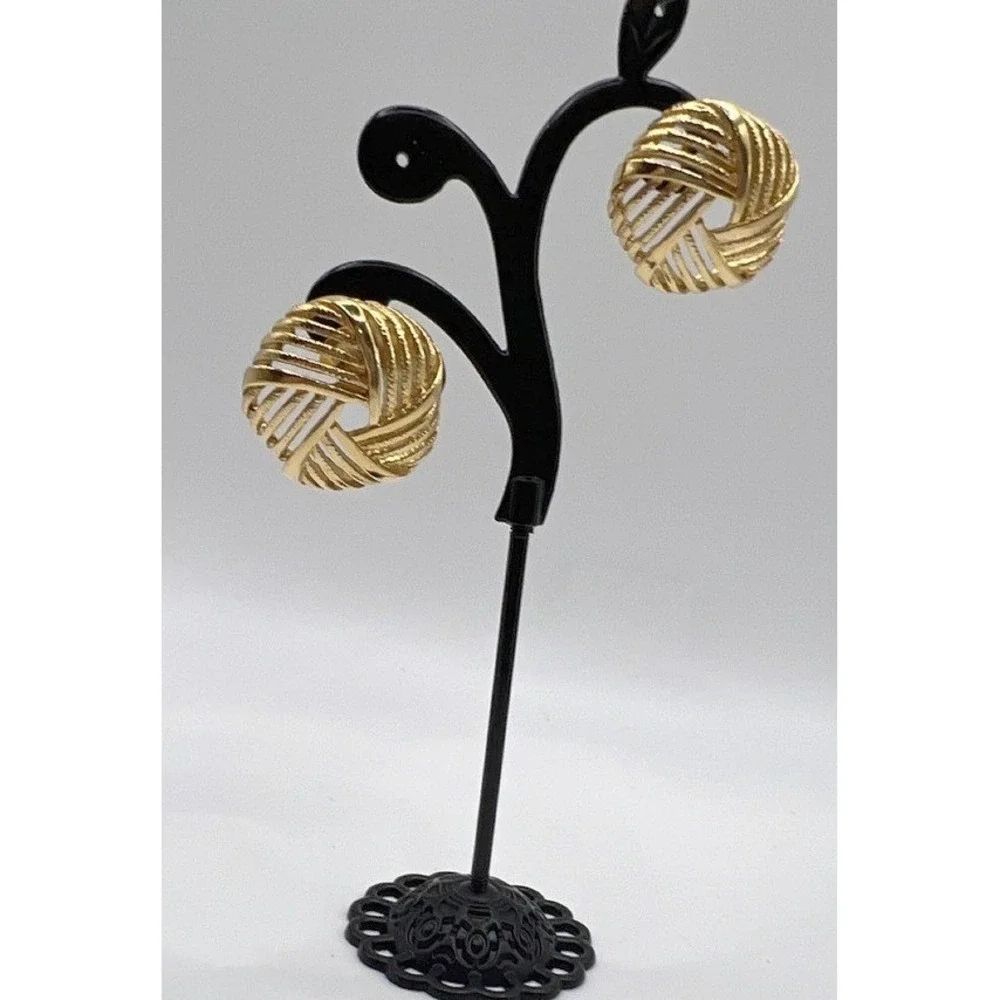 Vintage Gold Tone Knot Stud Earrings Ribbed Textured Classic‎ 1 Inch